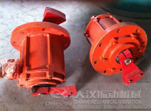 三次元振動篩分機(jī)專用電機(jī) 三次元振動篩分機(jī)專用電機(jī)